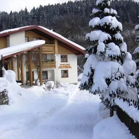 Rodinne Apartmany Alpinka Guest house