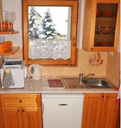 Guest house Rodinne Apartmany Alpinka Oscadnica