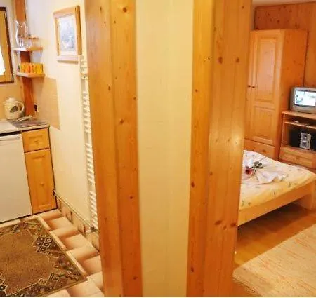 Rodinne Apartmany Alpinka 3*
